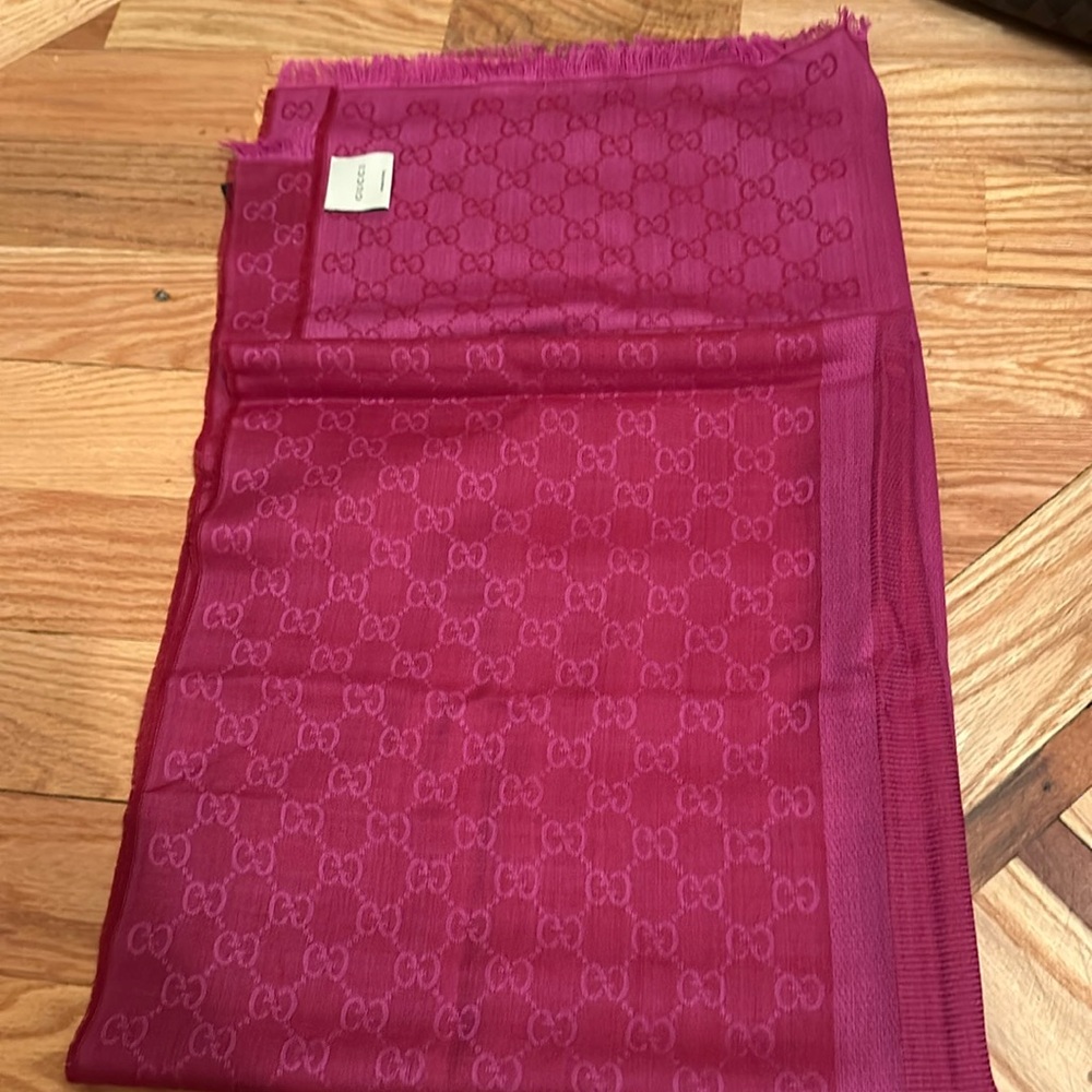 Gucci scarf
